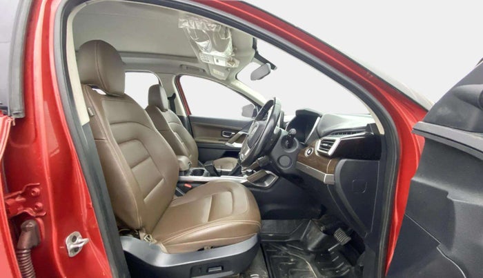 2021 Tata Harrier XZA PLUS 2.0L DUAL TONE, Diesel, Automatic, 58,623 km, Right Side Front Door Cabin
