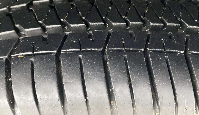 2021 Tata Harrier XZA PLUS 2.0L DUAL TONE, Diesel, Automatic, 58,623 km, Left Rear Tyre Tread