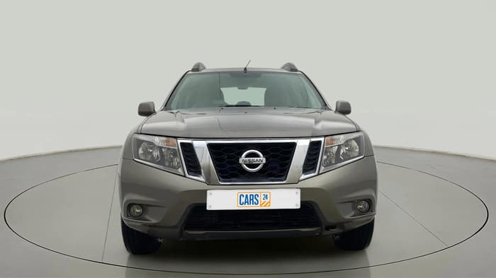 2013 Nissan Terrano XL (P), Petrol, Manual, 1,06,321 km, Front