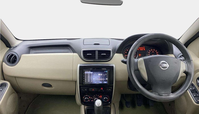 2013 Nissan Terrano XL (P), Petrol, Manual, 1,06,321 km, Dashboard