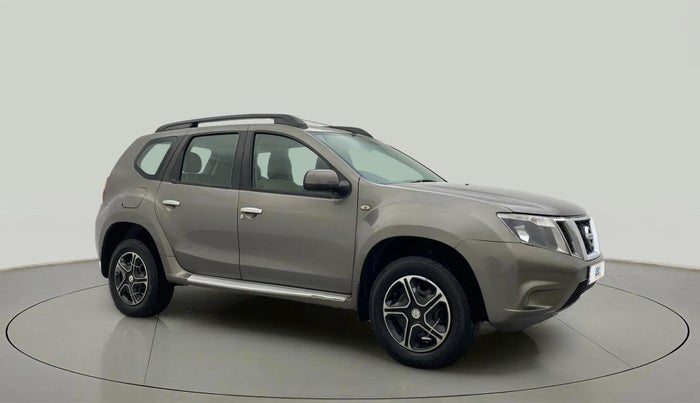 2013 Nissan Terrano XL (P), Petrol, Manual, 1,06,321 km, Right Front Diagonal