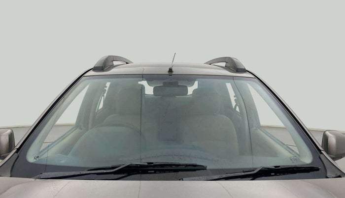 2013 Nissan Terrano XL (P), Petrol, Manual, 1,06,321 km, Front Windshield