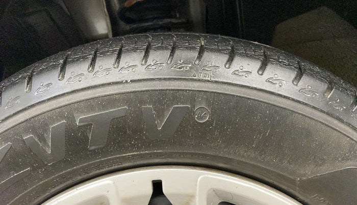 2020 Renault TRIBER RXT, Petrol, Manual, 22,060 km, Left Front Tyre Tread
