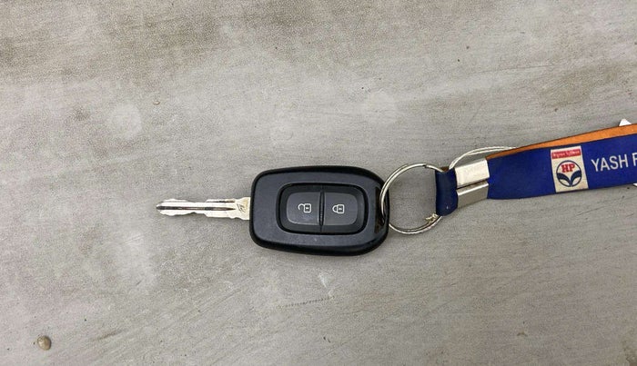 2020 Renault TRIBER RXT, Petrol, Manual, 22,060 km, Key Close Up