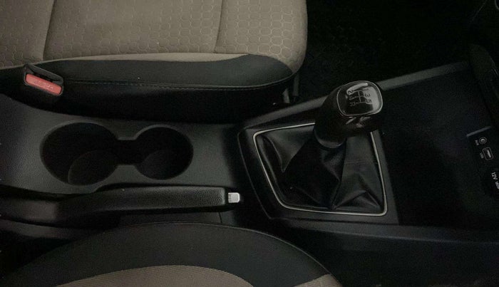 2017 Hyundai Elite i20 ASTA 1.2, Petrol, Manual, 78,833 km, Gear Lever