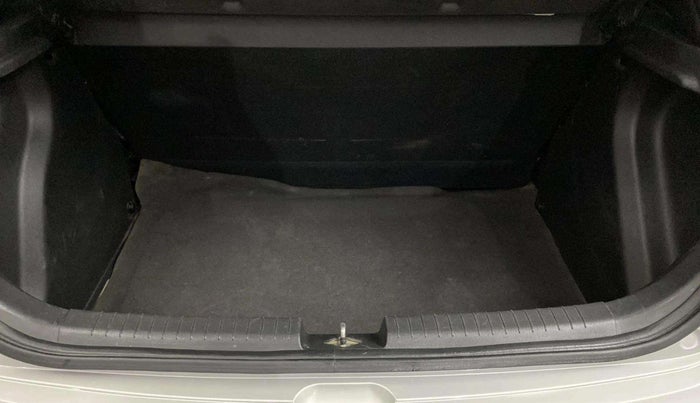 2017 Hyundai Elite i20 ASTA 1.2, Petrol, Manual, 78,833 km, Boot Inside