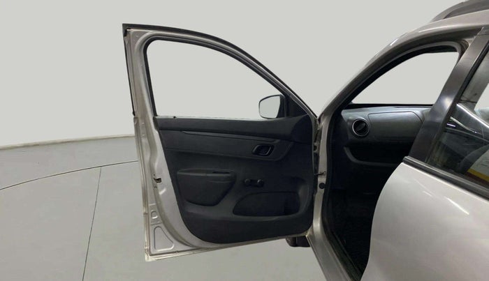 2016 Renault Kwid RXL, Petrol, Manual, 55,825 km, LHS Front Door