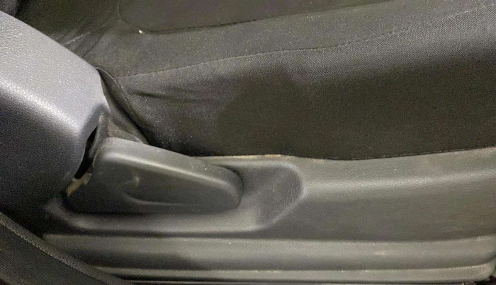2016 Renault Kwid RXL, Petrol, Manual, 55,825 km, Driver Side Adjustment Panel