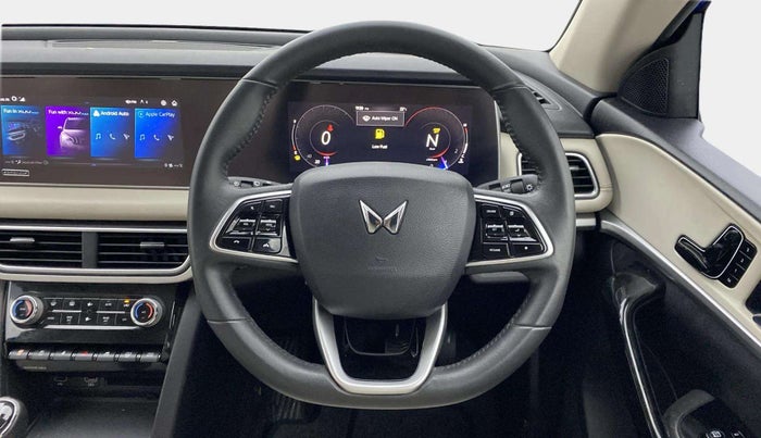 2022 Mahindra XUV700 AX 7 D MT 7 STR, Diesel, Manual, 27,415 km, Steering Wheel Close Up