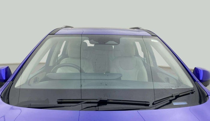 2022 Mahindra XUV700 AX 7 D MT 7 STR, Diesel, Manual, 27,415 km, Front Windshield