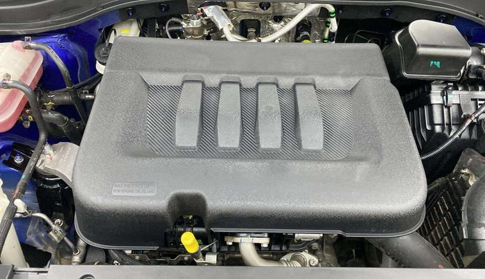 2022 Mahindra XUV700 AX 7 D MT 7 STR, Diesel, Manual, 27,415 km, Engine View