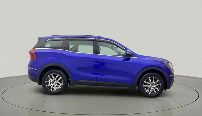2022 Mahindra XUV700 AX 7 D MT 7 STR, Diesel, Manual, 27,415 km, Right Side View