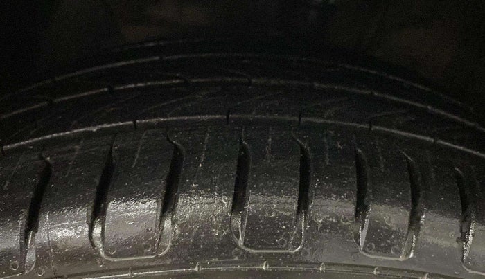 2022 Hyundai NEW I20 Sportz 1.2 IVT, Petrol, Automatic, 14,995 km, Left Front Tyre Tread