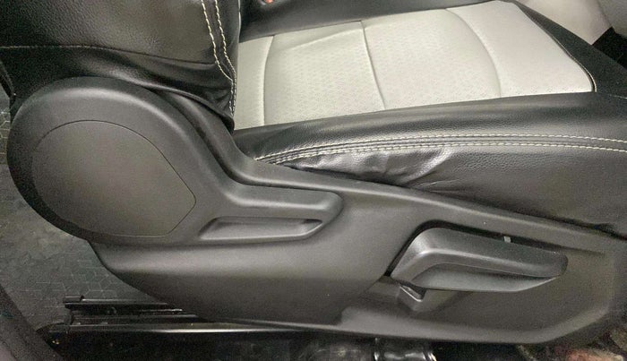2023 Tata Tiago XZ PLUS CNG, CNG, Manual, 42,813 km, Driver Side Adjustment Panel
