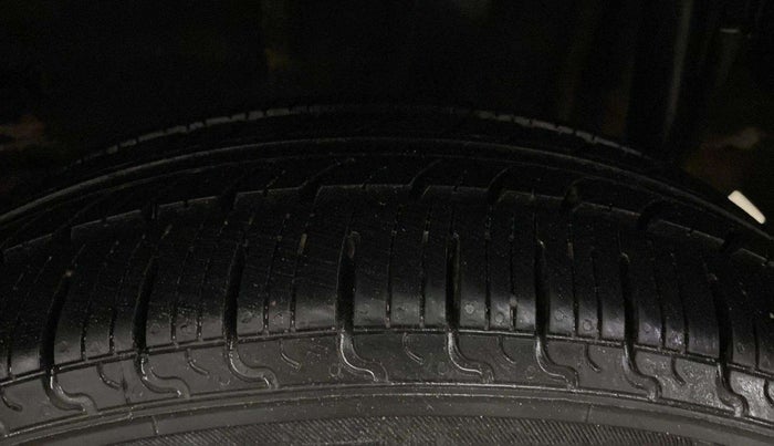 2023 Tata Tiago XZ PLUS CNG, CNG, Manual, 42,813 km, Left Rear Tyre Tread