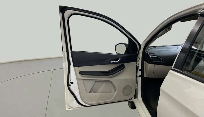 2023 Tata Tiago XZ PLUS CNG, CNG, Manual, 42,813 km, LHS Front Door