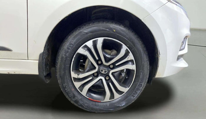2023 Tata Tiago XZ PLUS CNG, CNG, Manual, 42,813 km, Right Front Wheel