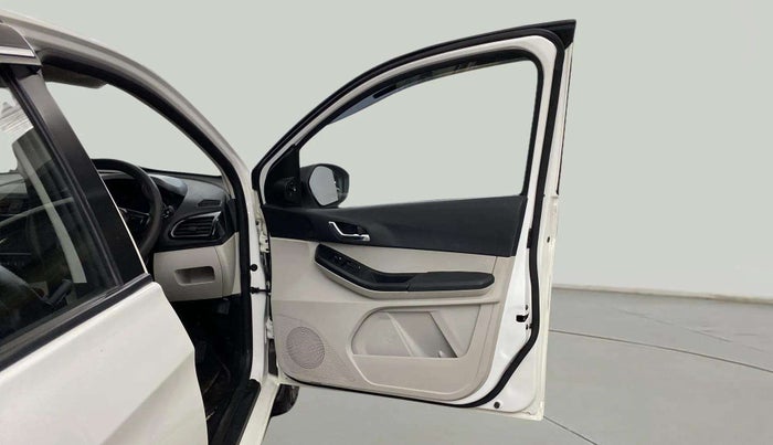 2023 Tata Tiago XZ PLUS CNG, CNG, Manual, 42,813 km, RHS Front Door