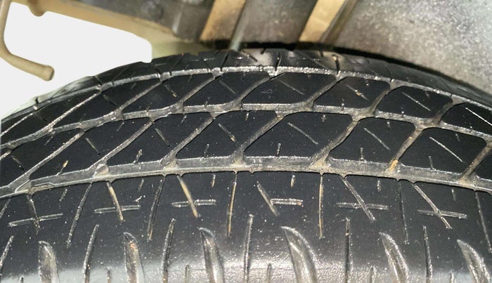 2016 Maruti Swift Dzire VXI, Petrol, Manual, 1,07,603 km, Right Rear Tyre Tread