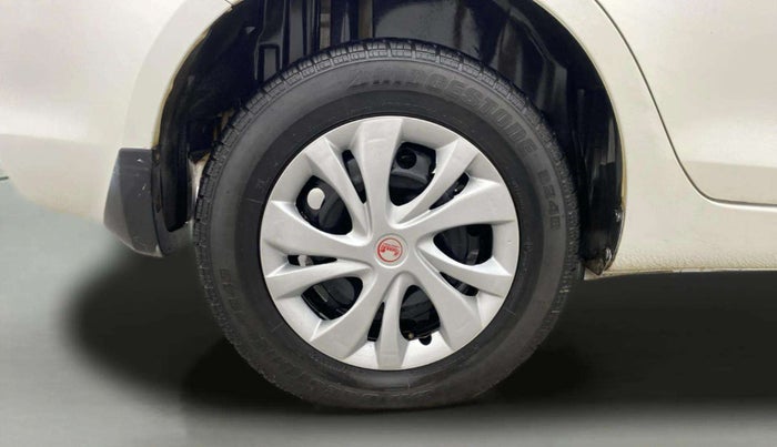 2016 Maruti Swift Dzire VXI, Petrol, Manual, 1,07,603 km, Right Rear Wheel