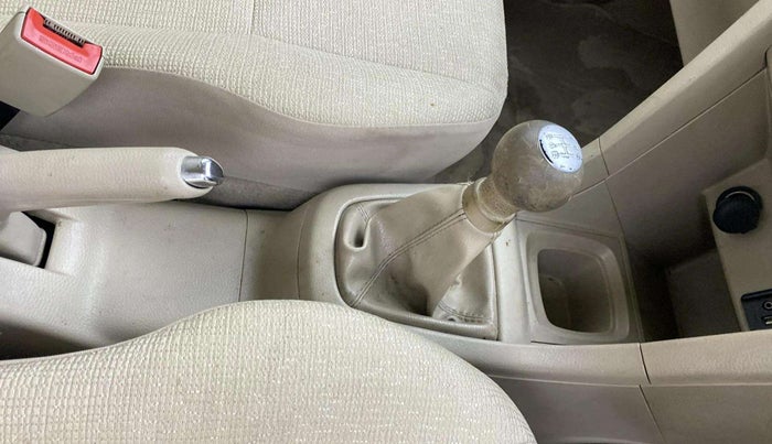 2016 Maruti Swift Dzire VXI, Petrol, Manual, 1,07,603 km, Gear Lever