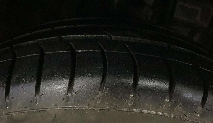 2022 Tata Tiago XZ PLUS CNG, CNG, Manual, 77,054 km, Right Front Tyre Tread