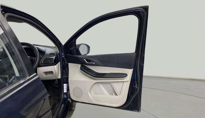 2022 Tata Tiago XZ PLUS CNG, CNG, Manual, 77,054 km, RHS Front Door