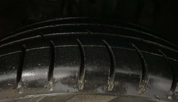 2022 Tata Tiago XZ PLUS CNG, CNG, Manual, 77,054 km, Left Front Tyre Tread
