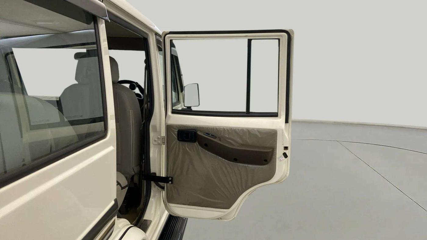 2021 Mahindra Bolero B6 (O), Diesel, Manual, 57,886 km, RHS Rear Door