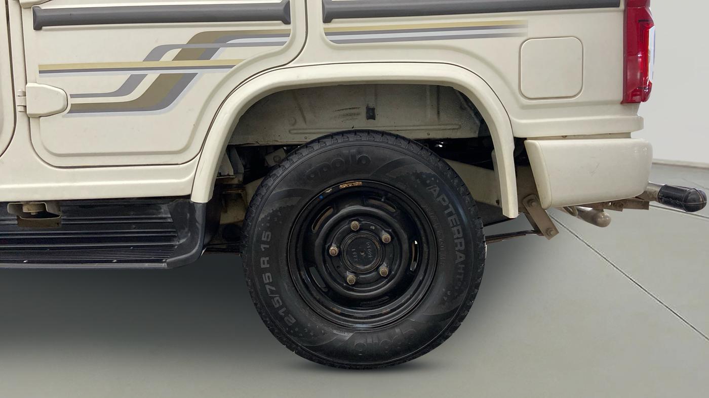 2021 Mahindra Bolero B6 (O), Diesel, Manual, 57,886 km, Left Rear Wheel
