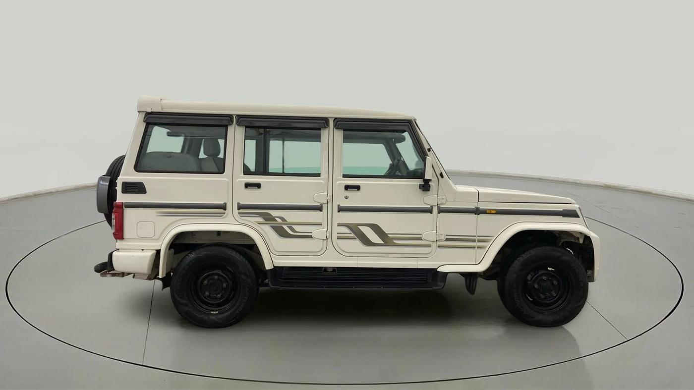 2021 Mahindra Bolero B6 (O), Diesel, Manual, 57,886 km, Right Side View