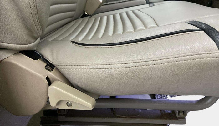 2021 Mahindra Bolero B6 (O), Diesel, Manual, 57,726 km, Driver Side Adjustment Panel