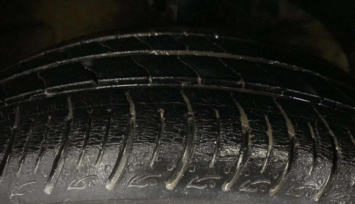2021 Maruti Baleno DELTA PETROL 1.2, Petrol, Manual, 17,888 km, Right Front Tyre Tread