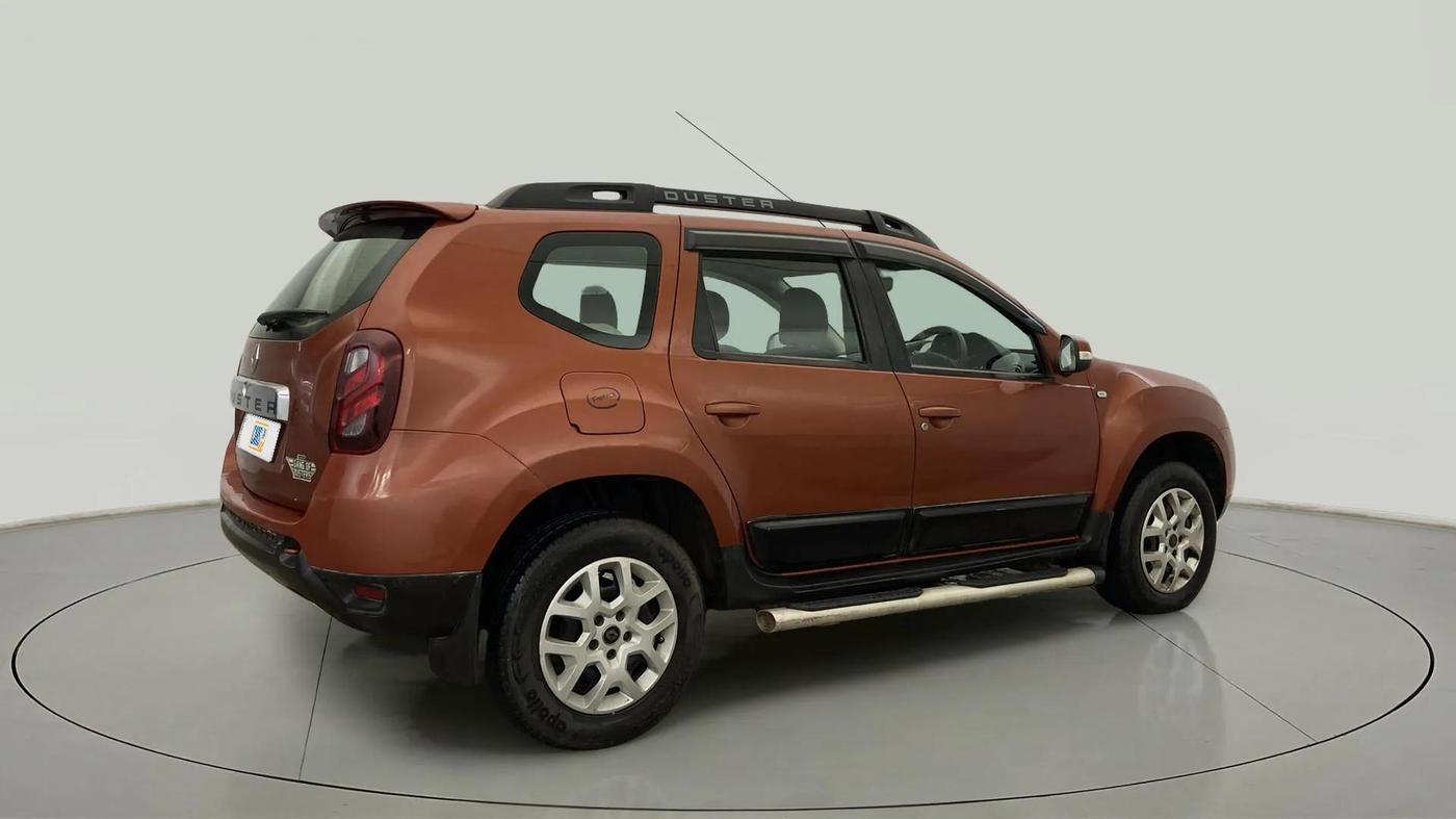 2017 Renault Duster RXL PETROL, Petrol, Manual, 62,128 km, Right Back Diagonal