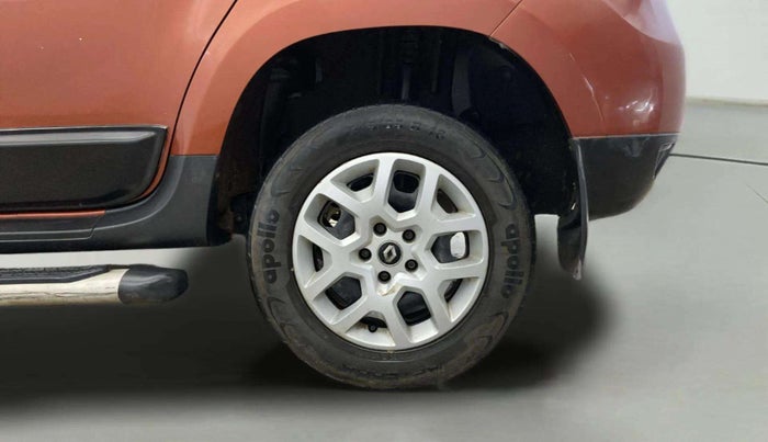 2017 Renault Duster RXL PETROL, Petrol, Manual, 62,128 km, Left Rear Wheel