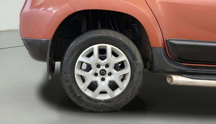 2017 Renault Duster RXL PETROL, Petrol, Manual, 62,128 km, Right Rear Wheel