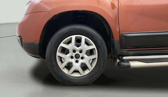 2017 Renault Duster RXL PETROL, Petrol, Manual, 62,128 km, Left Front Wheel