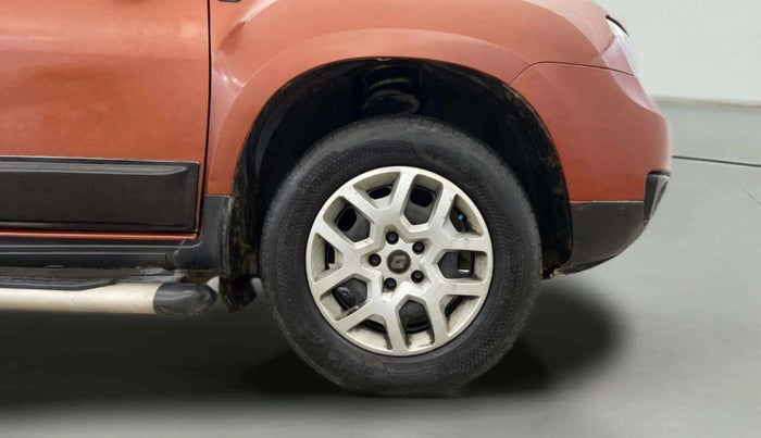2017 Renault Duster RXL PETROL, Petrol, Manual, 62,128 km, Right Front Wheel