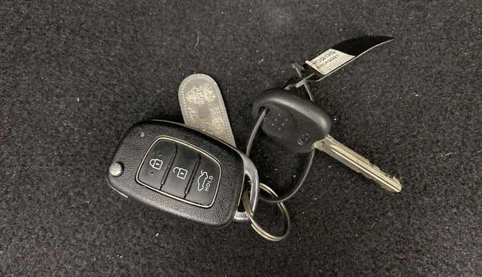 2021 Hyundai GRAND I10 NIOS MAGNA 1.2 KAPPA VTVT, Petrol, Manual, 39,505 km, Key Close Up