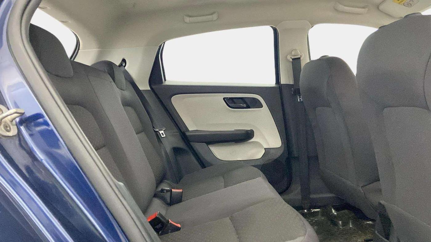 2022 Tata ALTROZ XM PLUS PETROL, CNG, Manual, 38,360 km, Right Side Rear Door Cabin