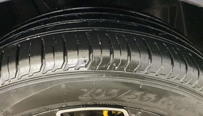2022 Tata ALTROZ XM PLUS PETROL, CNG, Manual, 38,360 km, Right Front Tyre Tread