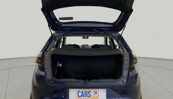 2022 Tata ALTROZ XM PLUS PETROL, CNG, Manual, 38,360 km, Boot Inside