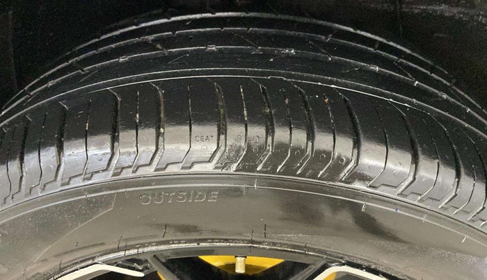 2022 Tata ALTROZ XM PLUS PETROL, CNG, Manual, 38,360 km, Left Front Tyre Tread