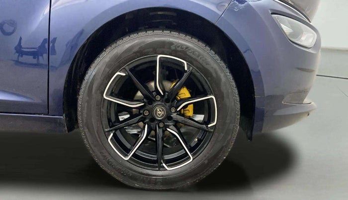 2022 Tata ALTROZ XM PLUS PETROL, CNG, Manual, 38,360 km, Right Front Wheel