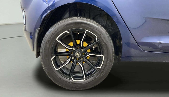 2022 Tata ALTROZ XM PLUS PETROL, CNG, Manual, 38,360 km, Right Rear Wheel