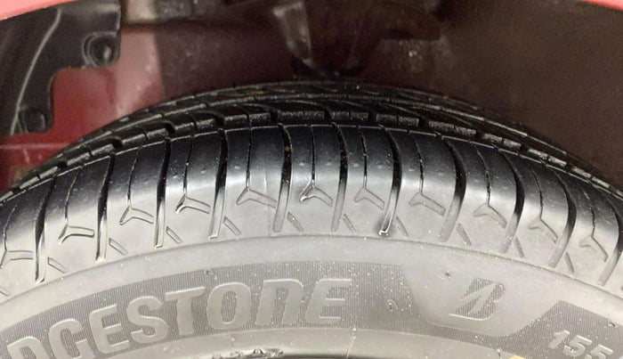 2017 Hyundai Eon SPORTZ, Petrol, Manual, 65,564 km, Left Front Tyre Tread