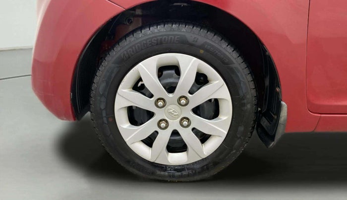 2017 Hyundai Eon SPORTZ, Petrol, Manual, 65,564 km, Left Front Wheel