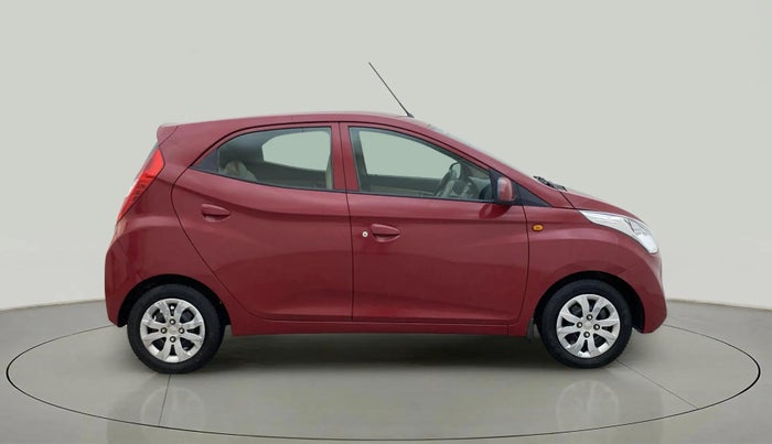 2017 Hyundai Eon SPORTZ, Petrol, Manual, 65,564 km, Right Side View
