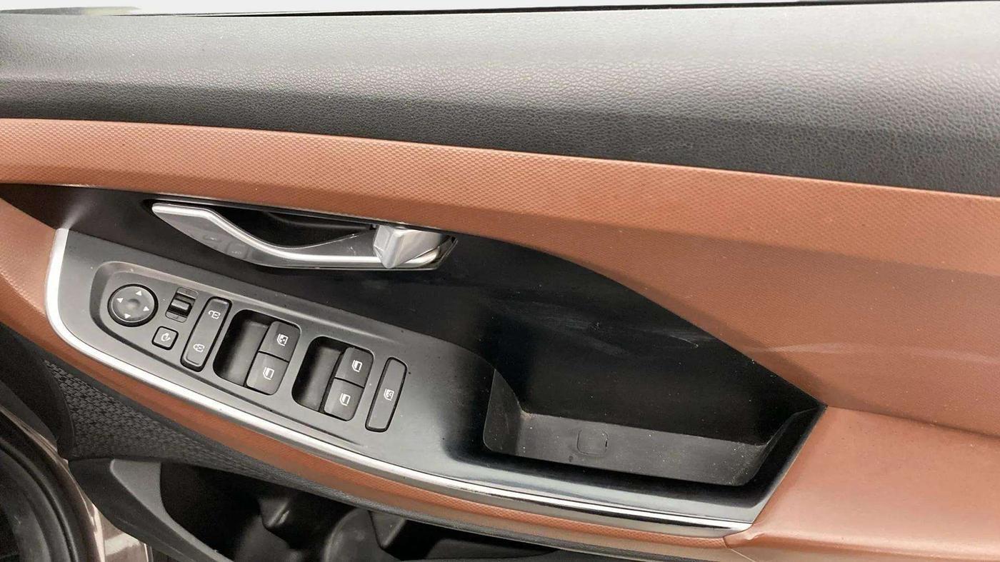 2021 Hyundai ALCAZAR PRESTIGE (O) 6STR 2.0 AT, Petrol, Automatic, 91,181 km, Driver Side Door Panels Control