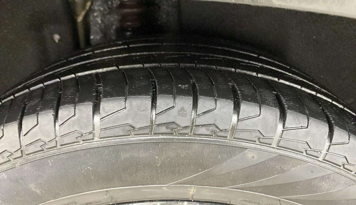 2021 Hyundai ALCAZAR PRESTIGE (O) 6STR 2.0 AT, Petrol, Automatic, 91,181 km, Right Rear Tyre Tread